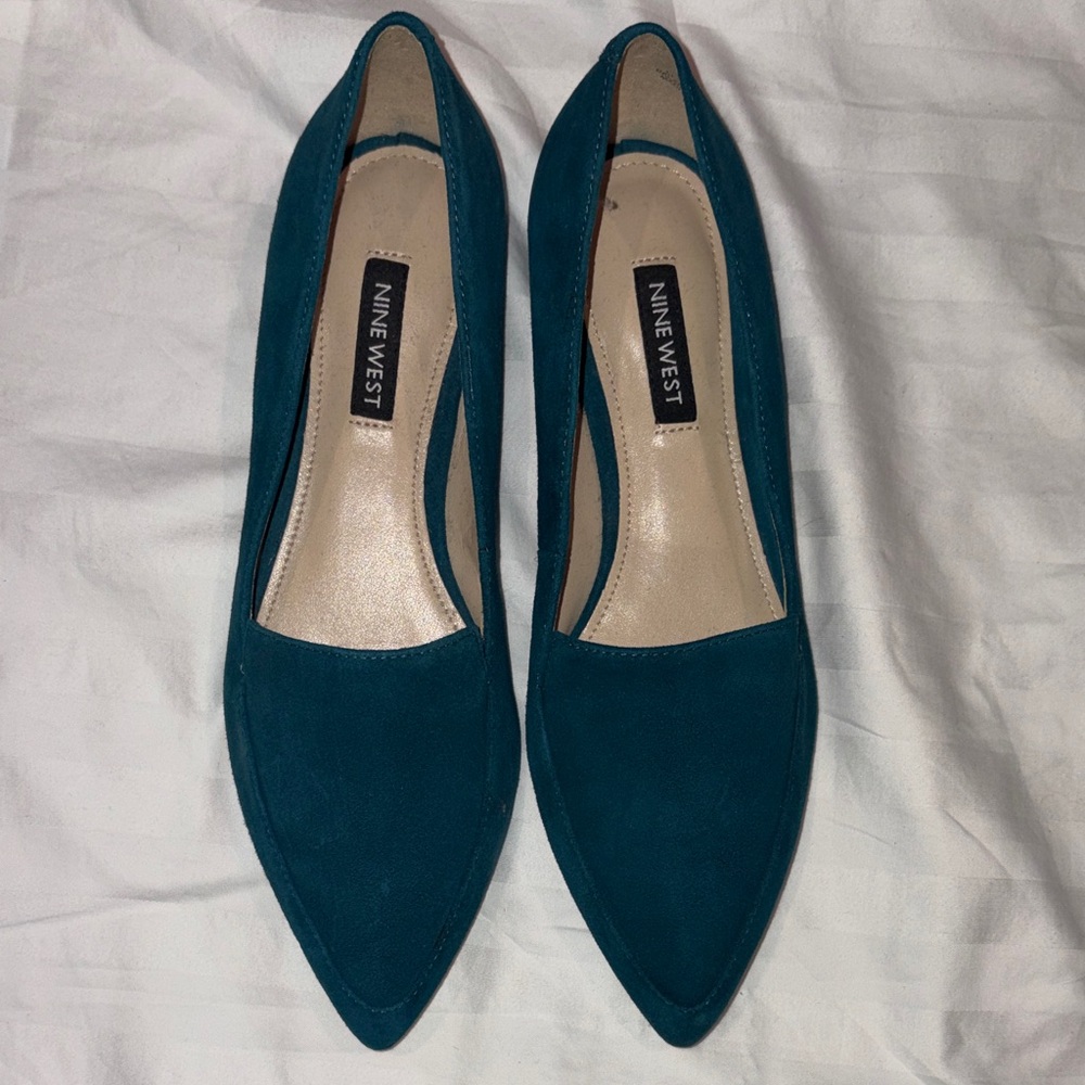 Nine West Teal Pointed-Toe Suede Flats